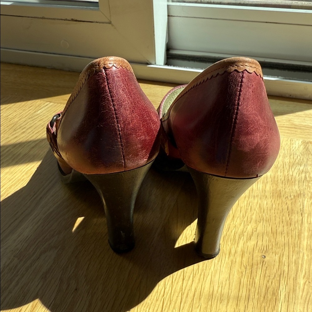Kenneth Cole Reaction Burgundy Mary Jane Heels 7.5 - Picture 2 of 9